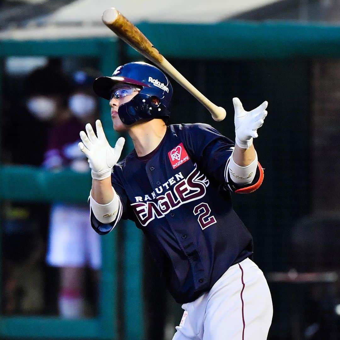 東北楽天ゴールデンイーグルスさんのインスタグラム写真 - (東北楽天ゴールデンイーグルスInstagram)「⚾️ ⚾️E 7-11 B⚾️ 序盤から得点を重ねて5点リードで8回を迎えるも まさかの大逆転を許して悔し過ぎる連敗。 先発の涌井選手は7回途中131球4安打自責点1👍🏼 打っては1点リードの2回に太田選手が1号3ラン‼️ ロメロ選手が6号ソロ💪🏼島内選手が3号ソロ👏🏼 #rakuteneagles #NOWorNEVERいまこそ #日本一の東北へ  #涌井秀章 #太田光  #ロメロ #stefenromero  #島内宏明  #写真もイープレで  #伊達の勝色」7月22日 22時20分 - rakuten_eagles