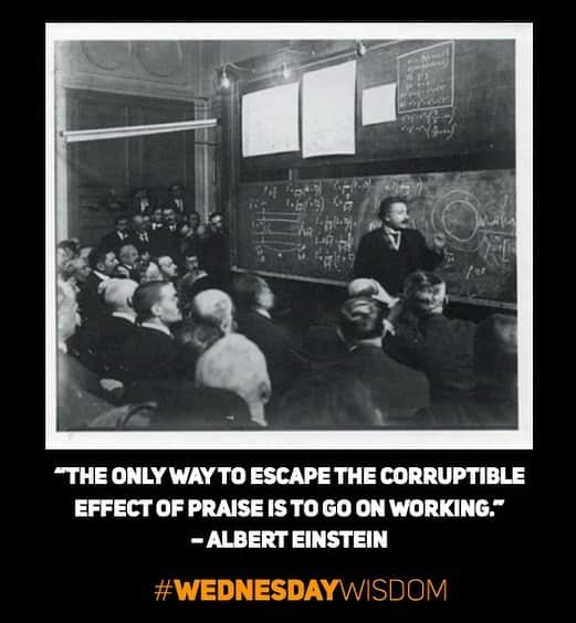 アルベルト・アインシュタインさんのインスタグラム写真 - (アルベルト・アインシュタインInstagram)「#WednesdayWisdom: “The only way to escape the corruptible effect of praise is to go on working.” – Albert Einstein」7月22日 22時35分 - alberteinstein