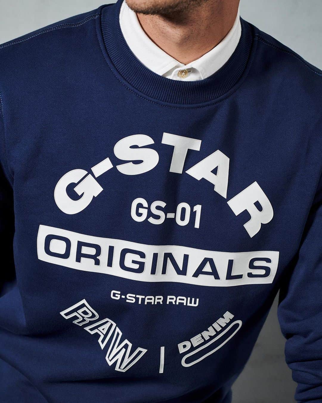 ジースター ロゥさんのインスタグラム写真 - (ジースター ロゥInstagram)「The Originals Logo GR Sweater. Tap to shop. #GStarRAW #HardcoreDenim」7月22日 22時44分 - gstarraw