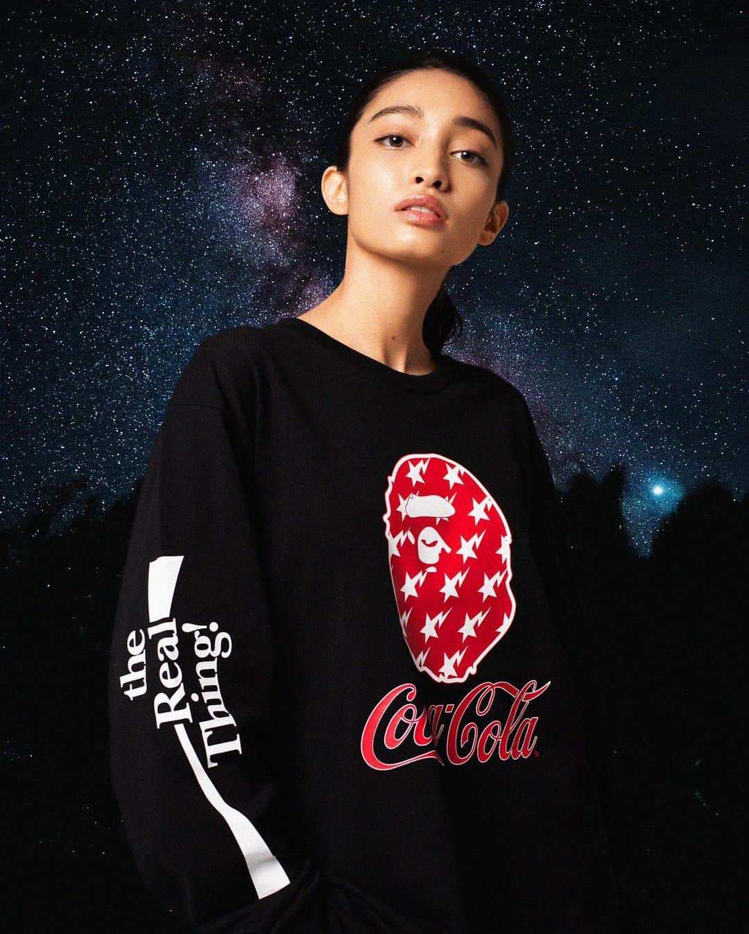 HYPEBEASTさんのインスタグラム写真 - (HYPEBEASTInstagram)「@hypebeaststyle: @cocacola has teamed up with @bape_us for a refreshing Summer capsule collection. The main colors seen in the capsule work off of Coke’s signature tones of red/black/white while incorporating much of the playful colors BAPE is known for. The capsule includes co-branded tees, hoodies, kimonos, trucker hats, bucket hats, socks, BAPE STAs, headbands, and more. Expect these to drop on July 25 at A Bathing Ape flagship stores.⁠⠀ Photo: BAPE」7月22日 22時52分 - hypebeast