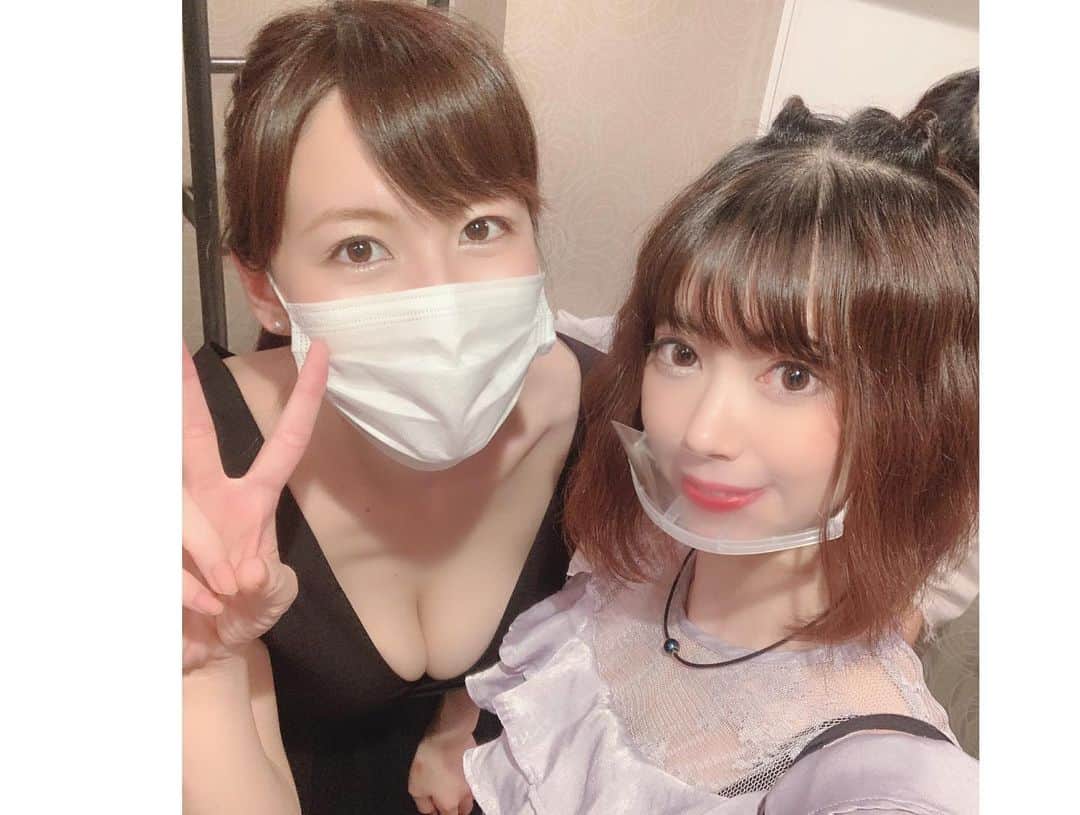 のインスタグラム：「初めましての方々♥ 同じチームの 山崎まりなさん❗ 通称まりーな♥ 元KNUメンバー！ おっぱいにしか最初、目がいかなかった👁✨w ぷよんぷよん。あんなに洋服からはみ出る事ある？！てくらい羨ましかったわよ💞← 私の場合寄せすぎてアレがでちゃう。格付けランキングではまりーなさん、ぬーさんのTOP2でした(笑) - 西谷麻糸呂さん♥ 最初の自己紹介が印象的！ ステージ上では 腹黒さを貫いてましたね👏🏻✨ 最後の歌合戦では、著作権法の関係でアカペラだったけど、すっごくよかったᐡ⸝⸝> ̫ <⸝⸝ᐡ✿.*･ - 野中美智子さん♥ 愛称みっちゃん 自分を可愛くないとあえて売りにしてる所が面白いなって思った❗ 発言が一々面白かった(笑) アーティストという事もあり、最後の持ち歌で歌声にみっちゃんワールドにみんな引き込まれた💞 凄いギャップ❗素敵👏🏻 りおちの遠い約束果たして叶うのか？！w 出会わせてくれた ういちんに感謝‎(◍˃ ᵕ ˂◍)✩.*˚  ⃝ ⍤⃝ ⍨⃝ ∵⃝♡⍢⃝ ⍤⃝ ⍨⃝ ∵⃝♡⍢⃝」