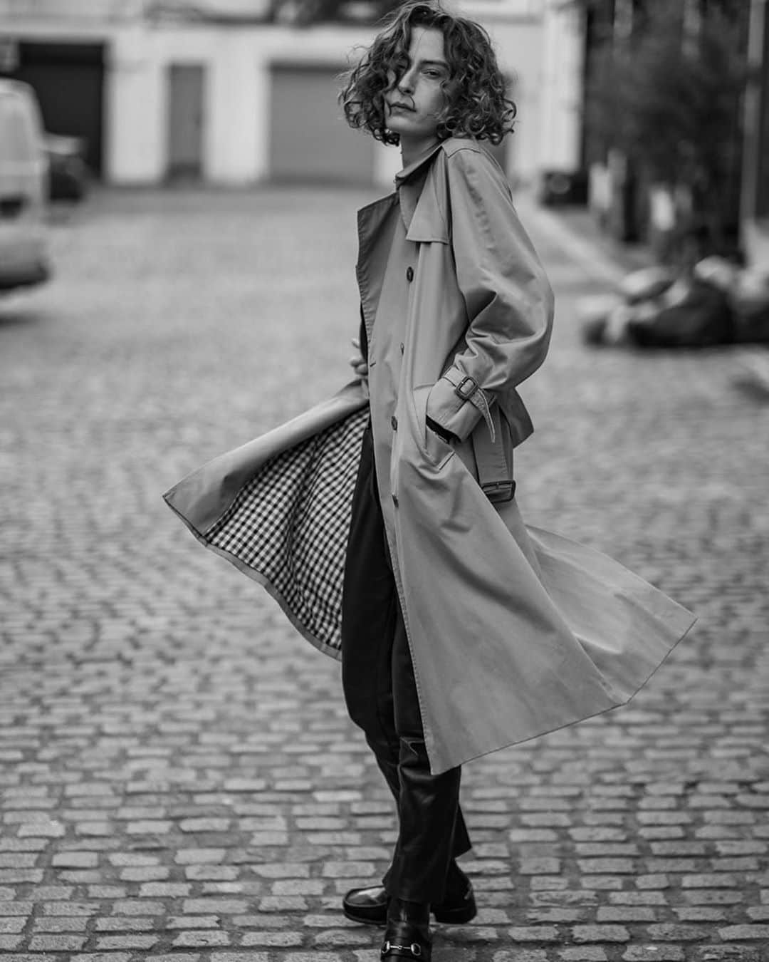 アクアスキュータムのインスタグラム：「Elegant street styling as seen on @lilyoakesmusic #aquascutum」