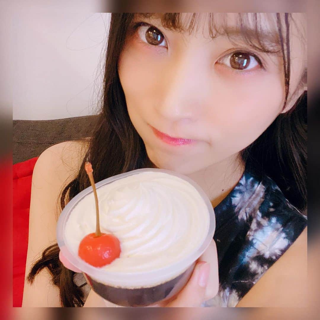 のインスタグラム：「☕️🧁☕️ いつだかに食べた コーヒーゼリー とても甘い物が食べたい 只今糖分はお預け中なので 余計甘い物が食べたい🥺 #sweets #coffeejelly #コーヒーゼリー #スイーツ #甘いもの #食べたくなったら #寝るに限る」