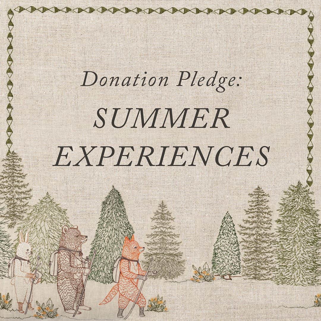 のインスタグラム：「It’s week seven of our Eight Weeks of Giving Pledge! This week we are donating $1,500.00 to @thefreshairfund. The Fresh Air Fund provides free, life changing summer experiences for children and families residing in underserved communities in New York City. The Fund was founded in 1877, in response to a tuberculosis outbreak. In the past 140 years, The Fund has provided 1.8 million children with the opportunity to get out of the city and into the great outdoors with summer camps, host family experiences in rural communities, and leadership programs. ☀️ In response to the COVID-19 pandemic The Fund has canceled their traditional summer camp and host family programs. However, The Fresh Air Fund has a lot of experience with supporting children and families during public health crises. They are providing new and safe programming to NYC families this summer, a much needed reprieve for communities that have been disproportionately affected by the global pandemic. Follow @thefreshairfund and learn more about their work including their plans for NYC kids this summer and donate directly to their efforts via the link in our profile. You can also learn more about our Eight Weeks of Giving Pledge on our blog.」
