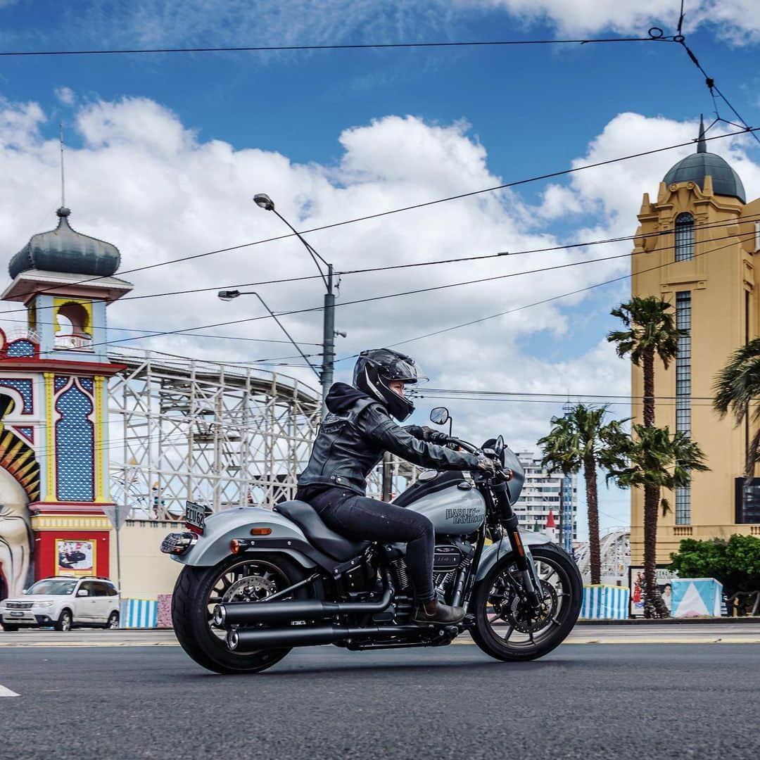 Harley-Davidson Japanさんのインスタグラム写真 - (Harley-Davidson JapanInstagram)「夏の魔力に導かれて。#ハーレー #harley #ハーレーダビッドソン #harleydavidson #バイク #bike #オートバイ #motorcycle #ローライダーS #lowriders #fxlrs #ソフテイル #softail #ミルウォーキーエイト #milwaukeeeight #ライド #ride #パフォーマンス #performance #夏 #summer #2020 #自由 #freedom」7月23日 0時27分 - harleydavidsonjapan