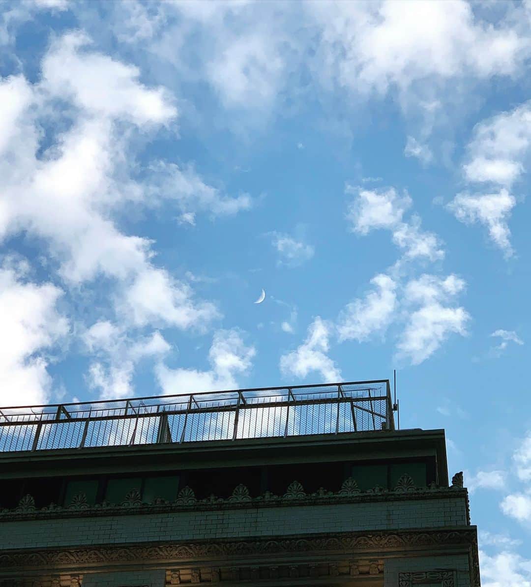 大月さゆのインスタグラム：「🌛💛」