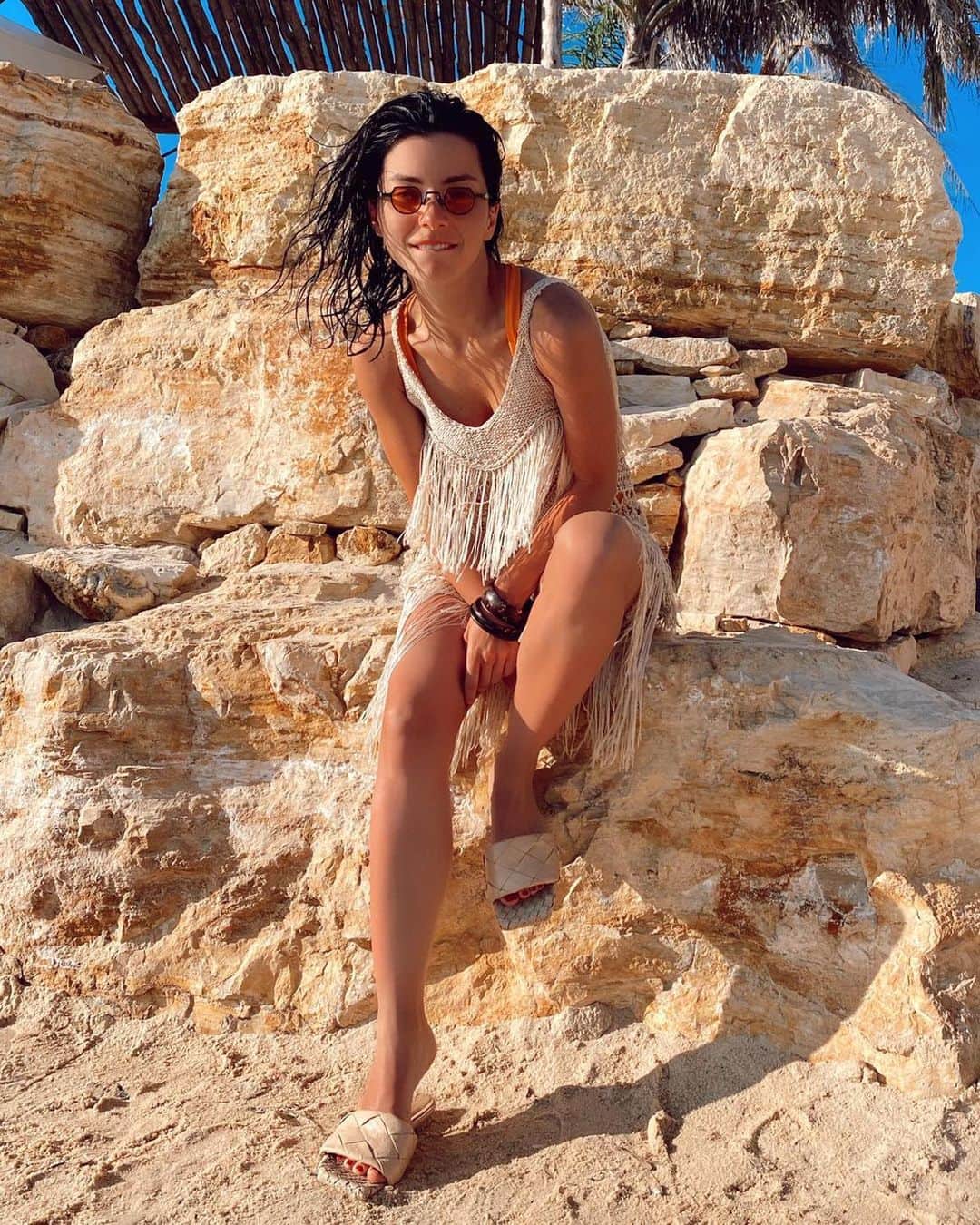 Merve Boluğurのインスタグラム：「☀️」