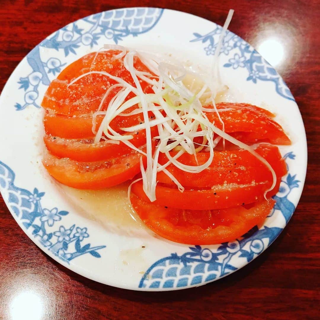 山本しろうさんのインスタグラム写真 - (山本しろうInstagram)「トマトはやっぱりネギ塩冷やしトマトにかぎる #二日で一トマト  #バーミヤン #冷やしトマト #冷しトマト #ひやしトマト #トマト #トマト！！」7月23日 11時44分 - yamamotoshiroto