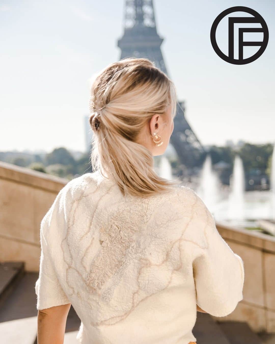 Timo the Fotographerのインスタグラム：「I'm so proud to have been requested to capture these gorgeous designs while in Paris.  This geode look is what happens when a fashion designer is also gemologist.⠀⠀⠀⠀⠀⠀⠀⠀⠀ ________________⠀⠀⠀⠀⠀⠀⠀⠀⠀ ⠀⠀⠀⠀⠀⠀⠀⠀⠀ Designer: @h.lanedesign⠀⠀⠀⠀⠀⠀⠀⠀⠀ Photographer: @fantim⠀⠀⠀⠀⠀⠀⠀⠀⠀ Model: @expressiveannajoy⠀⠀⠀⠀⠀⠀⠀⠀⠀⠀ Makeup: @makeupbynabil⠀⠀⠀⠀⠀⠀⠀⠀⠀ ⠀⠀⠀⠀⠀⠀⠀⠀⠀ ________________⠀⠀⠀⠀⠀⠀⠀⠀⠀ ⠀⠀⠀⠀⠀⠀⠀⠀⠀ #fantim #frazierfotography #写真 #photography #inspiration #paris #0711 #stuttgart #travel #model #photographer #fotography #モデル #poppy #nashvilleclothing #ecofriendly #mannequin  #design #fashion #fashiondesign #felt #designer #nashvilletn #nashvillefashion #handmade #nashvillestyle #nashvillescene #nashvillelifestyles #nashvillefashionweek #whynfw」