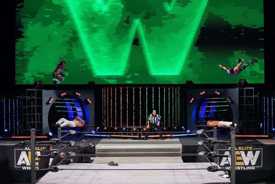 マット・ジャクソンのインスタグラム：「I believe I can fly.  #AEWDynamite」