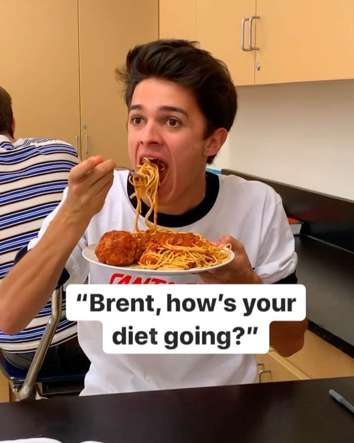 Brent Riveraのインスタグラム：「This is my life..🍕😂」