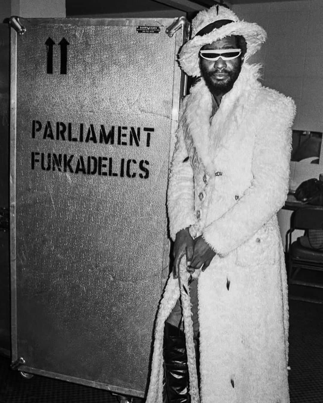 メイヤー・ホーソーンのインスタグラム：「Happy landing on Earth Day George Clinton. Funk is its own reward. WOOF! 🤘🏼」
