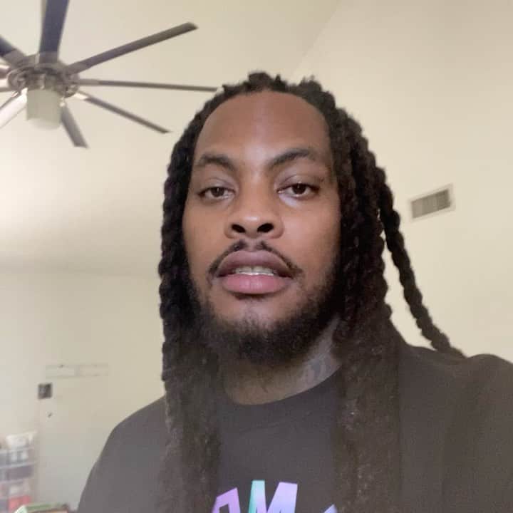 ワカ・フロッカ・フレイムのインスタグラム：「Enjoy the beautiful Wednesday from ya brother #Squadd」