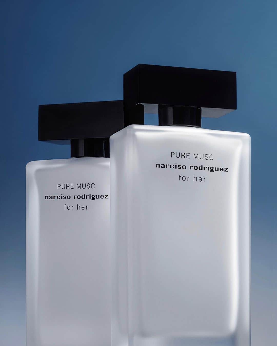 ナルシソロドリゲスさんのインスタグラム写真 - (ナルシソロドリゲスInstagram)「Celebrate the exquisite purity of PURE MUSC. #forher #puremusc #narcisorodriguezparfums #parfum #fragrance」7月23日 5時31分 - narciso_rodriguez