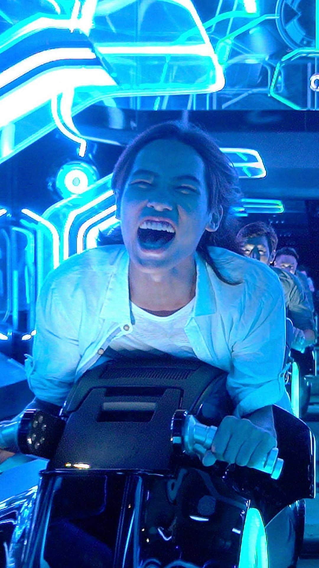 Walt Disney Worldのインスタグラム：「Attention Users! The Grid is ready for you at TRON Lightcycle Power Run at Shanghai Disneyland Resort. Initiate your adventure now and beware of derezzing. Proceed with download of information. End of Line. #DisneyMagicMoments ✨」