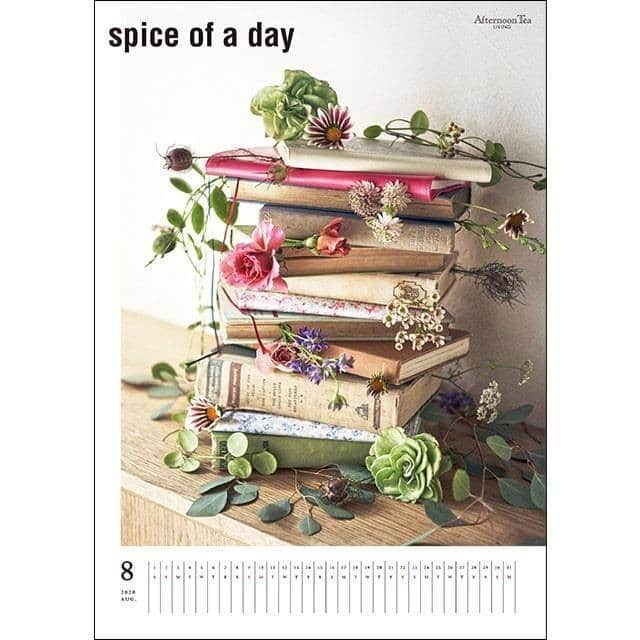 Afternoon Teaさんのインスタグラム写真 - (Afternoon TeaInstagram)「【spice of a day8月号をご自宅で】 LIVINGのカレンダー付きフリーペーパー「spice of a day」8月号をデジタルでもお楽しみいただけます。プリントアウトも可能ですので、ぜひご自宅でもお楽しみください。 ・ 詳しくは、プロフィールのリンクからどうぞ ➡@afternoontea_official ・ 《Cover》 Stylist：相澤樹 @mikitiaizawa Flower Stylist：Naoko Watanabe/te-n @naoten10 Direction,Edit&Design：Studio uni ・ 8月号は働く女性に嬉しいポイントが詰まったダイアリー＆ガジェットケースをご紹介。ダイアリーはカバーとの組み合わせも81通りと自由自在です。 また、季節の変わり目に向けて、お肌のケアアイテムを美容家のアドバイスと共にお届けいたします。 ・ ※店舗によって、臨時休業、一部営業時間変更の場合がございます。 お客様には大変ご不便をおかけし申し訳ございませんが、何卒よろしくお願い致します。 ・ ・ ・ #AfternoonTea #AfternoonTeaLIVING #アフタヌーンティー #アフタヌーンティーリビング #ColoroftheDay #アフタヌーンティーのある暮らし #ダイアリー #手帳 #ガジェットケース #手帳時間 #美容 #美容家電 #コスメ #季節の変わり目 #乾燥 #毛穴 #リラックス」7月23日 12時00分 - afternoontea_official