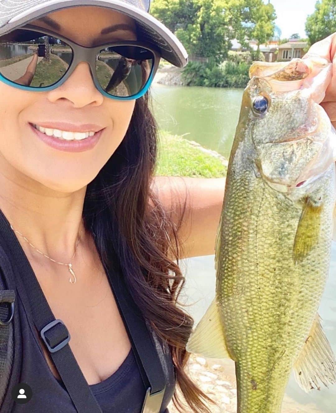 Filthy Anglers™さんのインスタグラム写真 - (Filthy Anglers™Instagram)「Product feature Wednesday with Filthy model Stacy 😉 @stacygoesoutside - today we are featuring our women’s polarized Pleasant Sunglasses. Yup these ones are specifically designed with the lady angler in mind, how many other companies do that, not a lot. These are available in two color ways. Smoked or Brown Gradient into Turqouise. Check out our entire line of sunglasses at www.filthyanglers.com #fishing #bassfishing #filthyanglers #outdoors #product #nature #bassfishing #nature #angler #girlswhofish #getfilthy #kayak」7月23日 6時29分 - filthyanglers
