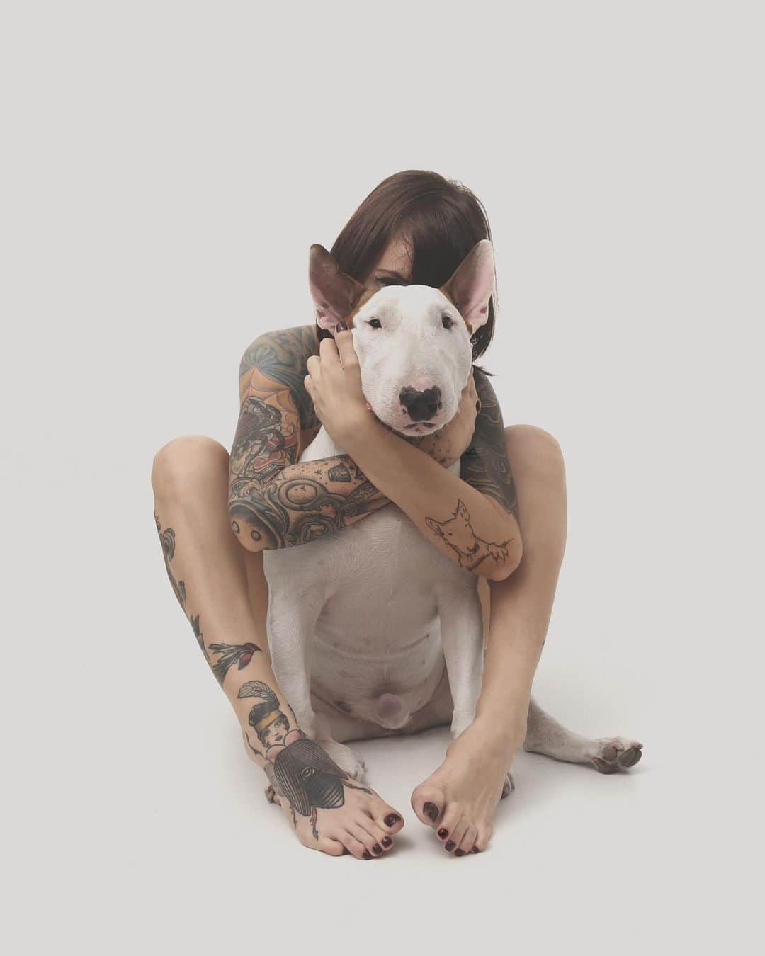 ラファエルのインスタグラム：「I did this picture 3 years ago to playboy magazine and never published before. I was trying to put those 2 bull terriers together . . fiz essa foto pra playboy 3 anos atras e nunca publiquei. eu tava tentando colocar aqueles 2 bull terriers perto um do outro」