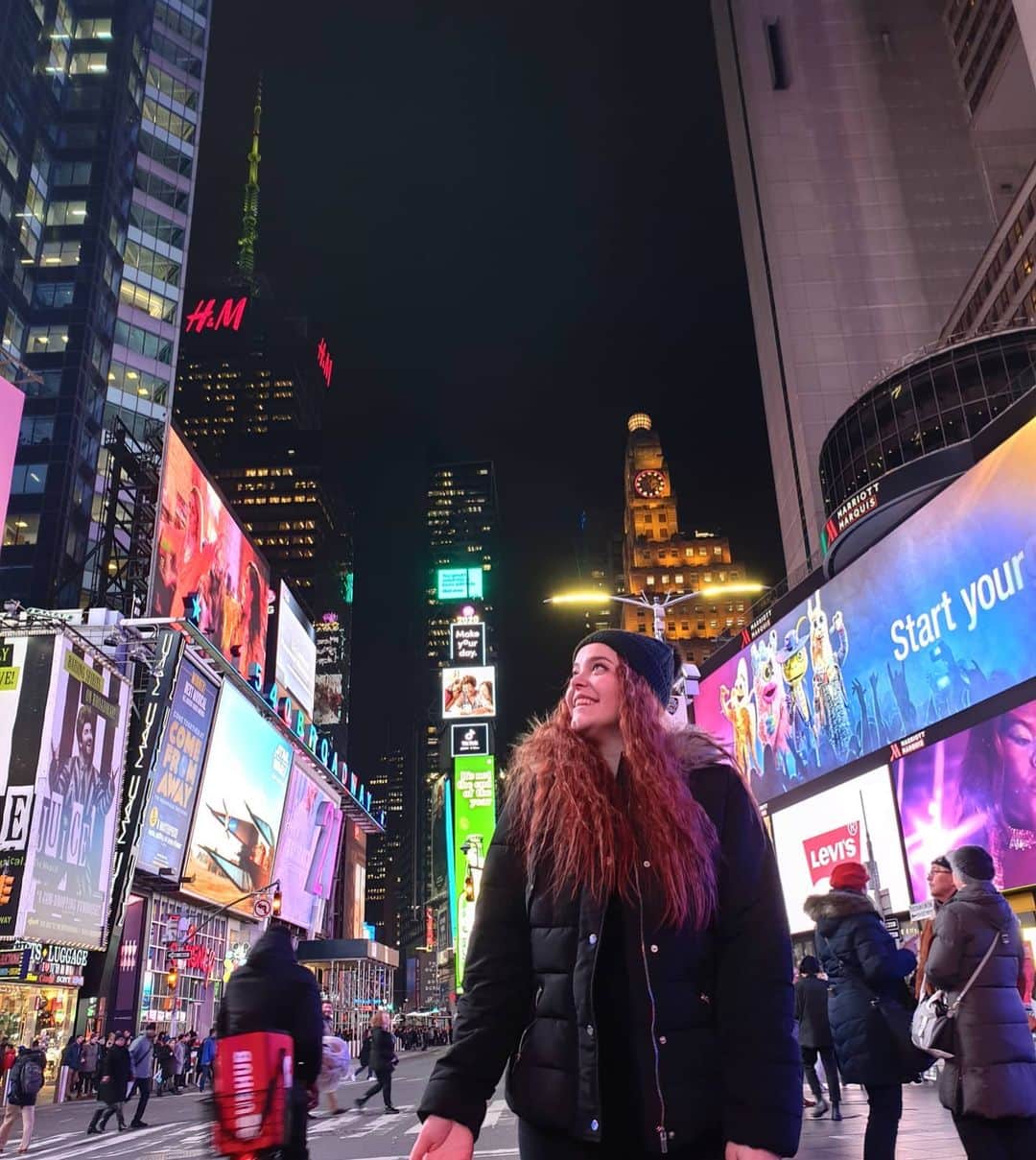 のインスタグラム：「New York , I love you , XOXO  . . . . . #newyork #nyc #newyorkiloveyou #travelling #imisstraveling #tour #usatravel #timessquare #bigcitylights #empirestatebuilding #lietuva #amerika」