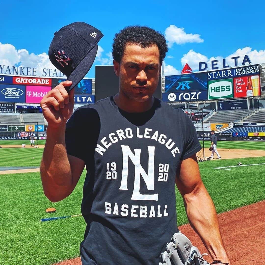 ジャンカルロ・スタントンのインスタグラム：「I tip my cap to all those that sacrificed & paved the way to make my dreams possible. This season marks the 100th anniversary of the Negro Leagues !💪🏽」