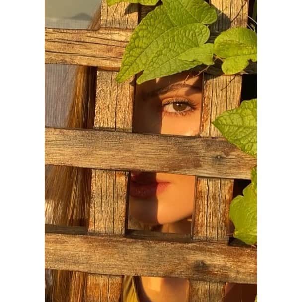 Camila Queirozのインスタグラム：「Mais uma vez senti meu corpo pulsar com a arte da @mariagraziachiuri para @dior no #DiorCruise 21. Emocionada, arrepiada e inquieta do início ao fim.  —————— Once again I felt my body pulsating with @mariagraziachiuri ’s art for @dior at #DiorCruise 21. I was emotional, feeling goosebumps and restless from start to finish.   Film by @klebbertoledo🌹」