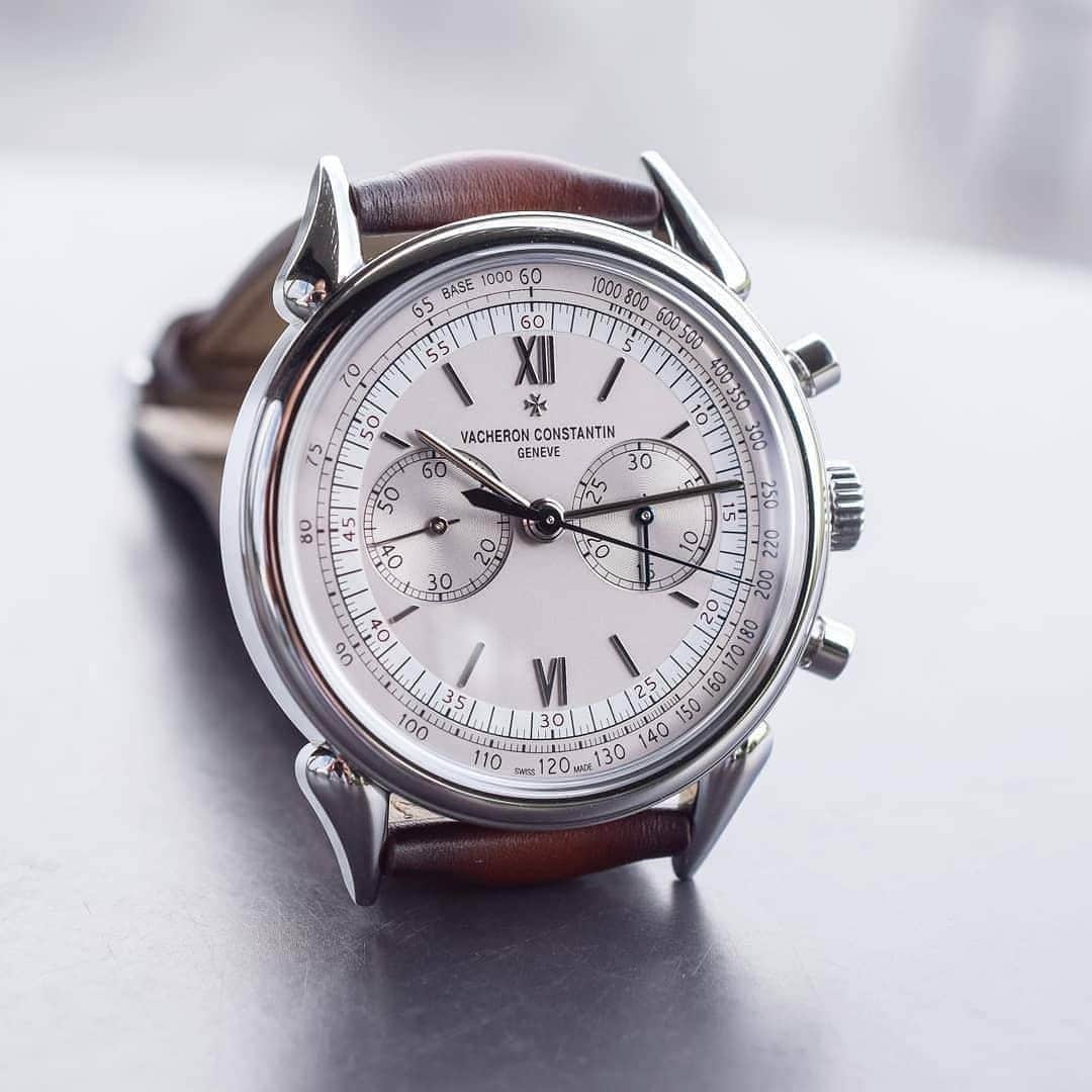 のインスタグラム：「⁣Breaking the mold. 👊⠀ ⠀ The new Historiques Cornes de Vache 1955 in steel is a contemporary interpretation of a legendary model created by Vacheron Constantin in 1955. This model is a remarkable blend of bold creativity and meticulous technicality.⠀ ⠀ 📷 Picture courtesy of @monochromewatches⠀ ⠀ ⠀ ⠀ ⁣#VacheronConstantin #OneOfNotMany #vacheron #thehourlounge #watches #watch #watchesofinstagram #horology #watchoftheday #instawatch #geneva #swissmade #swisswatch #watchesofinstagram #luxury #luxurywatch #vintage⠀ ⠀ ⠀」