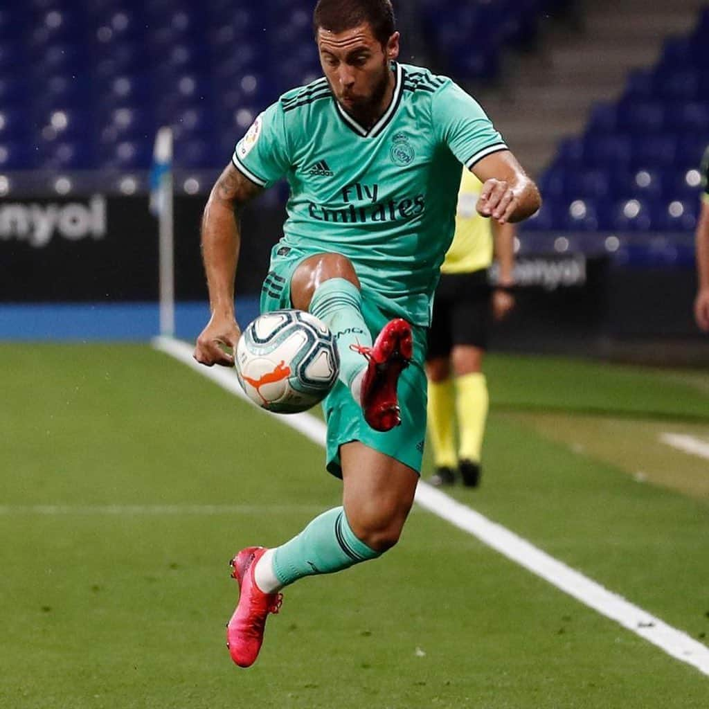 エデン・アザールのインスタグラム：「A tough win #halamadrid #laliga @realmadrid ⚽️ 💪🏻」