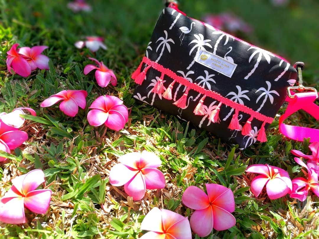 Moco Lima Hawaiiさんのインスタグラム写真 - (Moco Lima HawaiiInstagram)「Good night.. Black Flamingo Shoulder Bag, Made by Moco  #black#pink#primerica#flowers#thankyou#friend#goodbye#goodnight#hawaii#flamingo#handmade#madeinhawaii#night#relaxing#calming#sunday#mylife#lovemyjob#mocolimahawaii#designer#founder#ハワイ#ハワイ好き#日曜日#お花#リラックス#おやすみなさい」6月29日 18時26分 - mocolimahawaii
