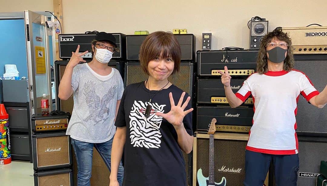 田村直美のインスタグラム：「‪田村直美　‬ ‪7/3(金)17:30スタート　名古屋公演リハーサルやってます　ライブは生配信でも見れます・聞けます・楽しめます‬ ‪リハ終わったら　インスタライブ ちょっとやるー ‪19:30くらいかなー‬ ‪チケット・詳細はこちらより↓↓↓‬ ‪https://passmarket.yahoo.co.jp/event/show/detail/01qb1h1119eg8.html‬」