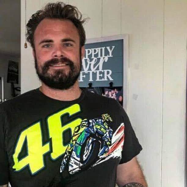MotoGPさんのインスタグラム写真 - (MotoGPInstagram)「This is Michael Carey. On the 8th of October 2019, Michael was involved in a dramatic workplace accident as he was electrocuted with 12,000 volts of electricity! Fighting for his life, Michael went into a coma, but it was after waking up from his coma where Michael found #MotoGP helpful to his recovery!  Watching the races, seeing the riders battle and listening to the commentary remarkably seemed to stimulate his brain in such a way that helped him to recover faster! Michael is still going through his recovery but watching racing and analysing the technique the riders use in each turn is proving to be a great mental exercise for him!  We cannot express enough how truly amazing Michael’s story is and we have to thank Amber Carey for informing us of his incredible road to recovery!  Keep going Michael and we'll have some more #MotoGP for you to watch very soon! 🙌」6月29日 19時00分 - motogp