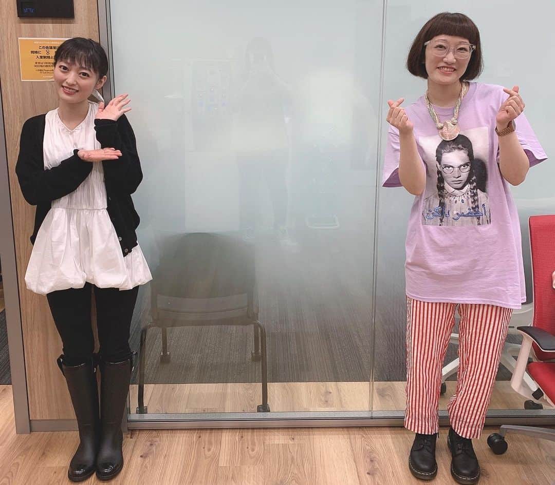 松浦志穂のインスタグラム：「よしこちゃん（私がずっと呼んでるあだ名）にも会えました。 ・ が全然話す時間が無かったので怒涛のように「ちょっとあんた！もう！っとにさぁ！！😤😤」みたいなことしか言えずよしこちゃんはずっとニヤニヤしてました。また会うんだ〜🐶🦮 ・ #吉本坂46  #りぽぽ  #よしこちゃん」