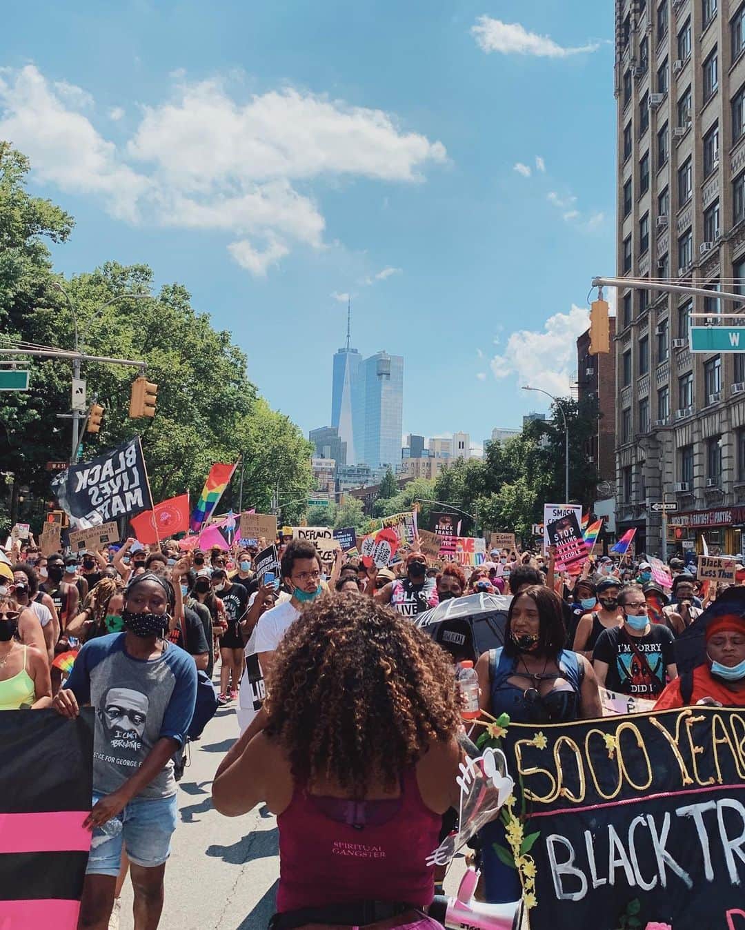 TIME Magazineさんのインスタグラム写真 - (TIME MagazineInstagram)「Scenes from the Queer Liberation March for Black Lives and Against Police Brutality in New York City on June 28. The organizers are activists who held a protest march last year as an alternative to the main Pride parade, saying it had become too corporate, the Associated Press reports. The first #Pride parades took place in the U.S. in 1970, a year after the uprising at the Stonewall Inn that many consider to be the catalyst for the modern LGBTQ liberation movement. While large gatherings are still barred in the city due to the pandemic, mass demonstrations have occurred since the police killing of George Floyd in Minneapolis in late May. Two weeks ago, thousands of people wearing white gathered for Brooklyn Liberation, a Black Trans Lives Matter rally and silent march. Read more at the link in bio. Photographs by @simbarashecha for TIME」6月29日 10時30分 - time