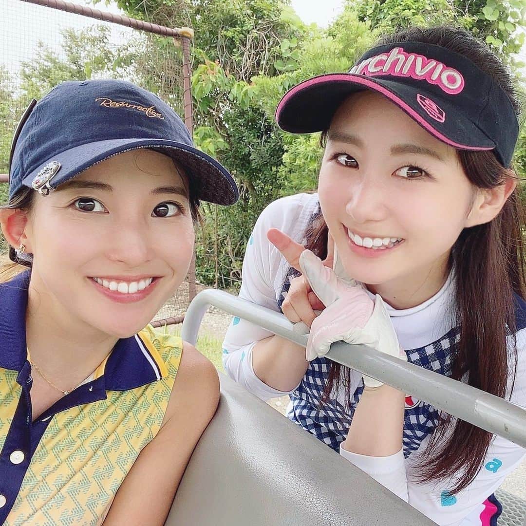 筒井萌子のインスタグラム：「* @新君津ベルグリーンCC (全英風。笑) がまちゃんと愉快な仲間達でゴルフ⛳️ みんな上手だからわたし必死𓅫 ͗ ͗ 良いお手本のお陰でなんとか98でしたꪔ̤̮ ・ がまちゃんとのゴルフ⛳️(それ以外も◡̈)は 本当に楽しくて時間があっという間に過ぎる🌼 同い年ゴルファー最高‪ꔛ‬♡ ・ やっと100切り頻度があがってきたので 次回までにもっともっとレベルアップ頑張る◡̈♥︎ ・ ・ #筒井萌子 #女優 #actress #モデル #model #岡山  #shooting #instagood #instalike #撮影 #followme #instalike #ゴルフ #ゴルフ女子 #ゴルフコーデ #골프 #좋아요반사 #좋아요그램 #좋아요환영 #데일리그램 #패션 #오오티디 #카페  #コンバースゴルフ #アルチビオ #archivio #がまいも #lilymonie #lily&monie #リリモニ #リリモニゴルフ」