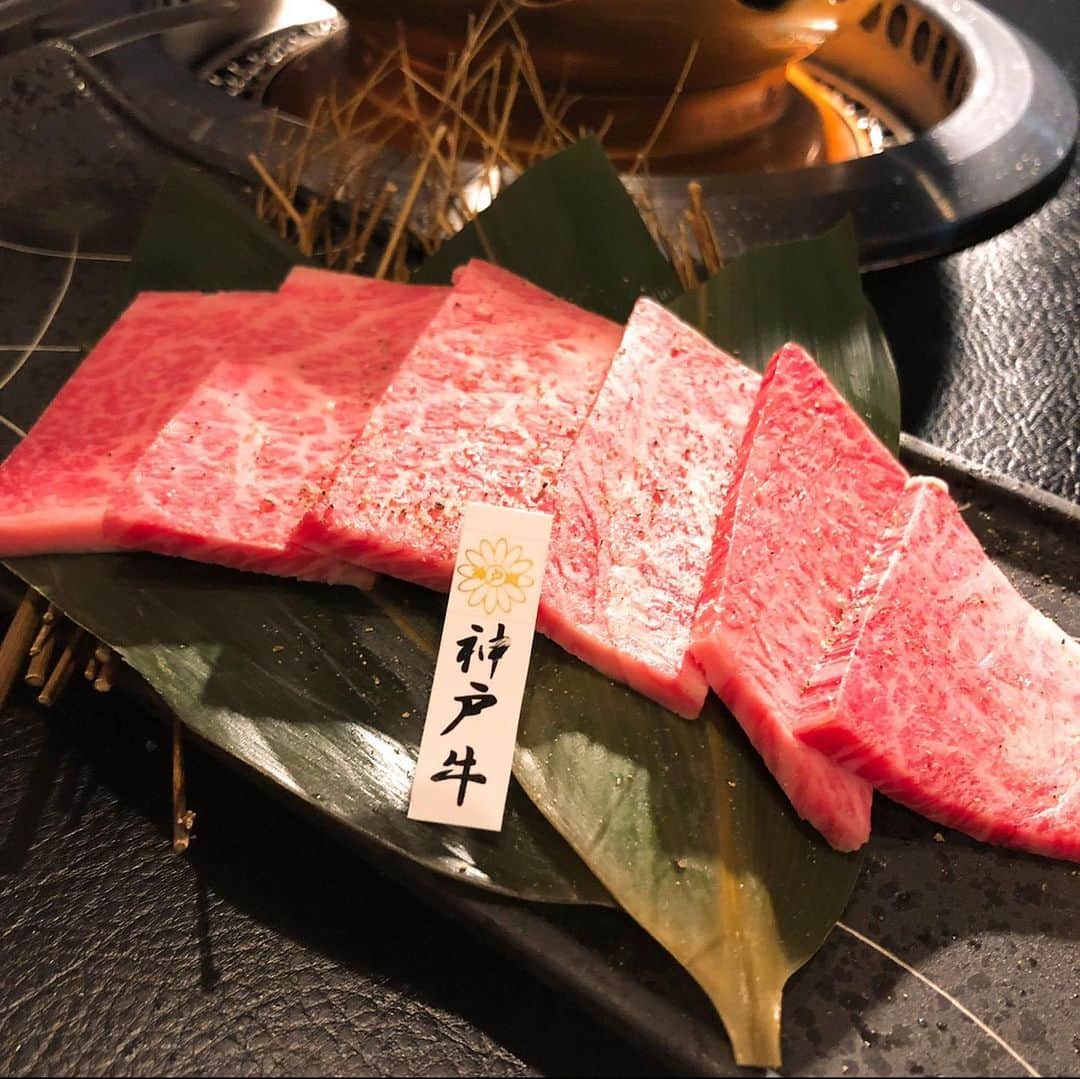 のインスタグラム：「2020.06.18(thu) Birthday Dinner🍽 #誕生日 #誕生日ディナー #6月  #6月18日  #20200618 #誕生日祝い #記念日  #バースデー #バースデーディナー #焼肉 #神戸牛 #高級焼肉 #うにく#肉寿司 #肉　#肉食 #肉好き　#肉好きな人と繋がりたい  #肉スタグラム #고기 #yakiniku #kobebeef  #グルメ #グルメ好きな人と繋がりたい  #神戸 #神戸市 #兵庫 #神戸グルメ #神戸ディナー #食べスタグラム」