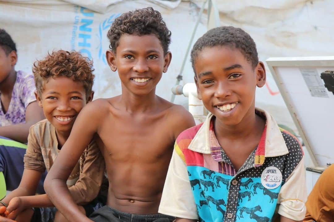 unicefさんのインスタグラム写真 - (unicefInstagram)「Over 1.7 million children have been displaced by conflict in Yemen. They have already lost their homes. The impact of #COVID19 may mean they lose out on immunizations and education too. Find out how you can help support children suffering through the world's largest humanitarian crisis by tapping the link in our bio. © UNICEF/UNI324035/」6月29日 13時15分 - unicef