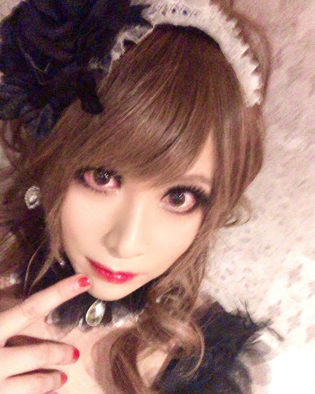 HIZAKIさんのインスタグラム写真 - (HIZAKIInstagram)「HIZAKI Solo Live 「Monologue X」 HIZAKI × TERU「Warrior Guitar」 ありがとうございました🐣  #HIZAKI」6月29日 13時21分 - hizaki_official