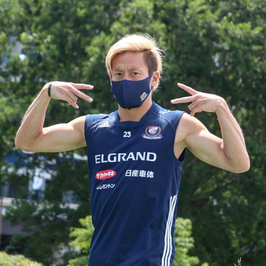 横浜F・マリノスさんのインスタグラム写真 - (横浜F・マリノスInstagram)「#fmarinos #staystrongtogether #トリコロールの絆いまこそ強く」6月29日 13時46分 - yokohamaf.marinos