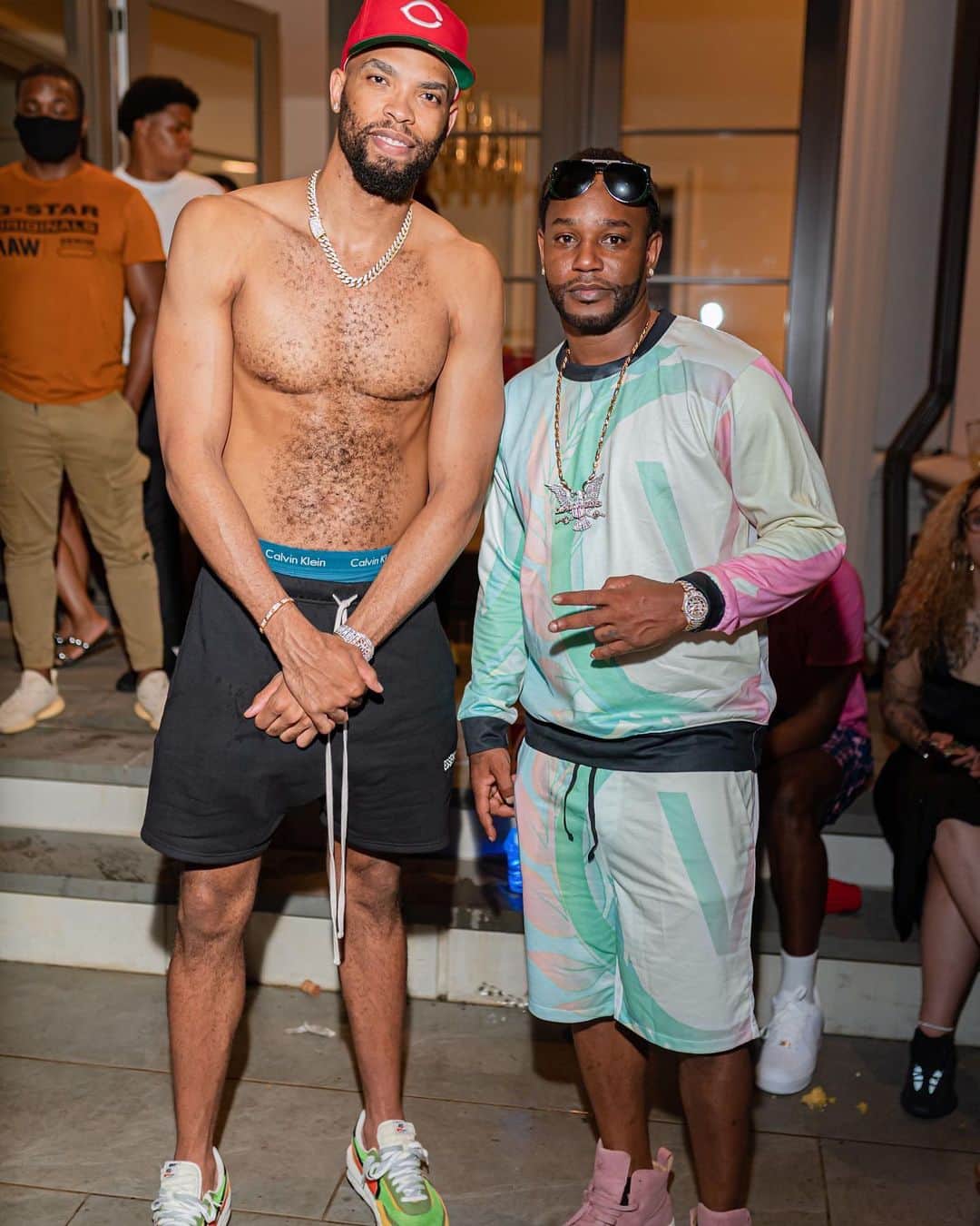 のインスタグラム：「Great vibes at my surprise pool party shout-out to my bro @mr_camron for pulling up #Love #Harlem2Brooklyn #Nyc #TGF @apex.visions 📷」