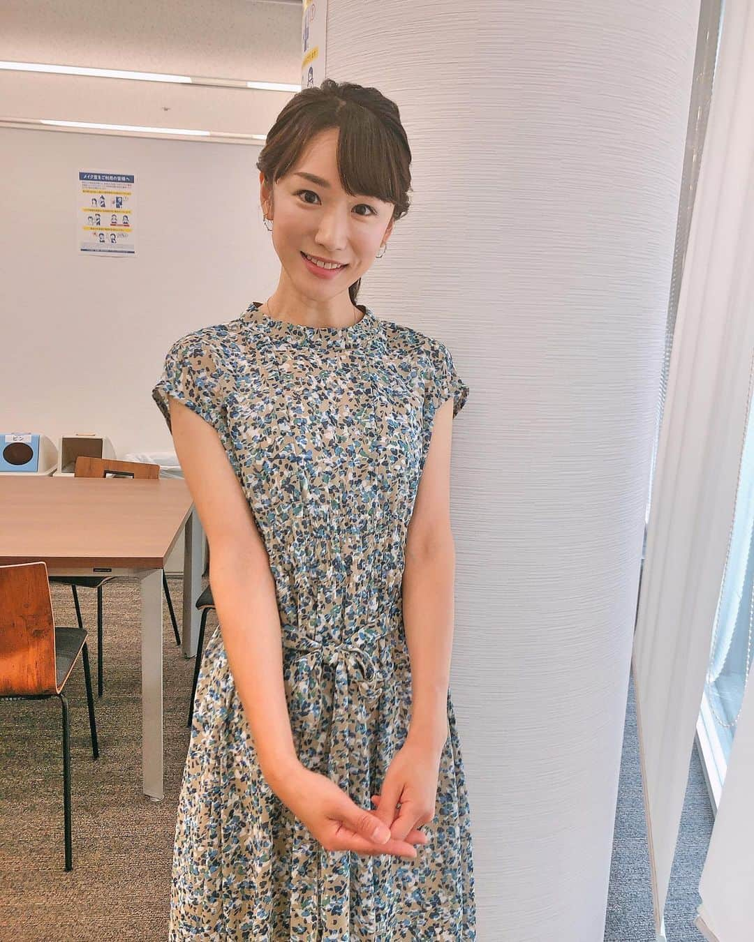 堂真理子さんのインスタグラム写真 - (堂真理子Instagram)「今日の「ワイド！スクランブル」の衣装は、 ☆ワンピース… #EPOCA THE SHOP ☆アクセサリー… #starjewelry  明日もピックアップニュースコーナーを担当します！よろしくお願いします😊✨ #大下容子ワイドスクランブル　#ワイドスクランブル　#ニュース　#テレビ朝日　#アナウンサー　#アナウンサー衣装」6月29日 14時25分 - mariko_do