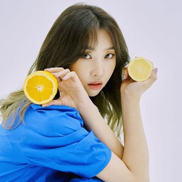 コン・ミンジさんのインスタグラム写真 - (コン・ミンジInstagram)「Lemon 🍋 #summer @bntstar @kwonhaegeun #minzy」6月29日 14時33分 - _minzy_mz