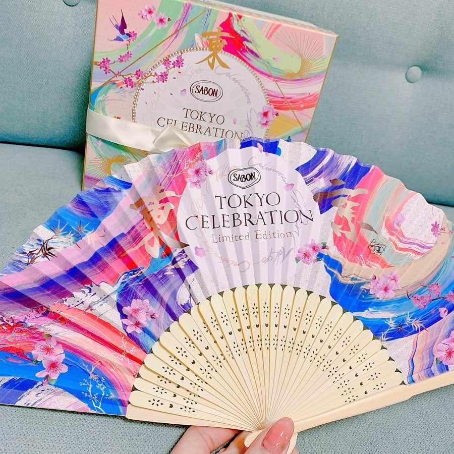 河西美希さんのインスタグラム写真 - (河西美希Instagram)「可愛すぎるSABONの6/25に発売された新作﻿ TOKYO CELEBRATION COLLECTION🌸﻿ ﻿ サボンのコラボデザインいつも可愛すぎて﻿ 癒される〜_( :⁍ 」 )_🎐✨はあ〜💛﻿ ﻿ 香りはさっぱりしてて爽やかなかんじで﻿ これからの時期にピッタリ🥺🍉﻿ ﻿ #SABON #SABON東京セレブレーション﻿ #tokyocelebration  #ボディケア #BODY #マッサージクリーム﻿ #おうち美容 #サボンの香り」6月29日 14時54分 - mikipon1111