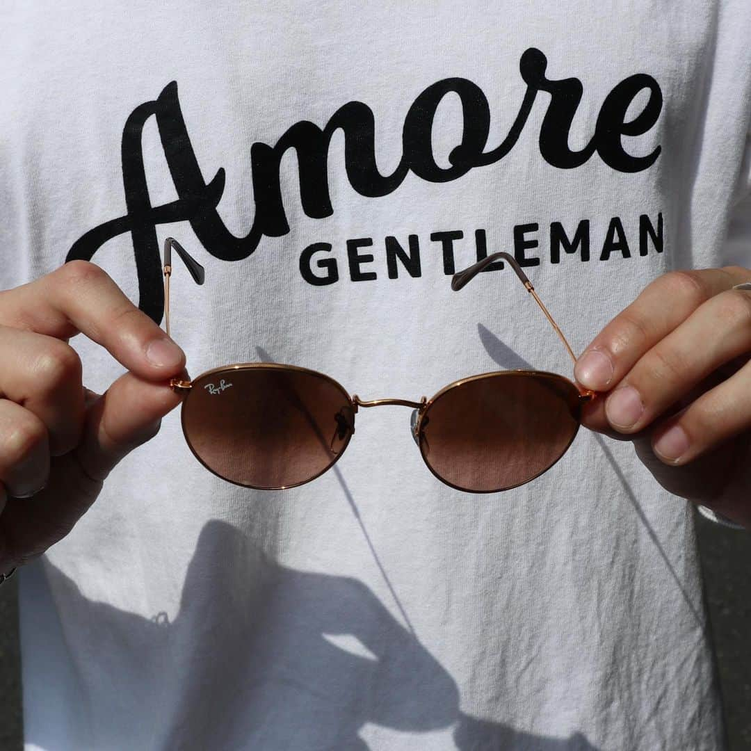 Vintage Brand Boutique AMOREさんのインスタグラム写真 - (Vintage Brand Boutique AMOREInstagram)「Ray Ban Sunglasses.  This item is only available at the store but we accept orders by DM. Please DM us if you are interested in the item!  #amoretokyo #amorevintage #amoregentleman #rayban #vintagerayban #レイバン #ヴィンテージレイバン #レイバンサングラス #mensfashion #mensfashionpost #mensstyle #menswear #mensbag #mensbags」6月29日 15時01分 - amore_tokyo