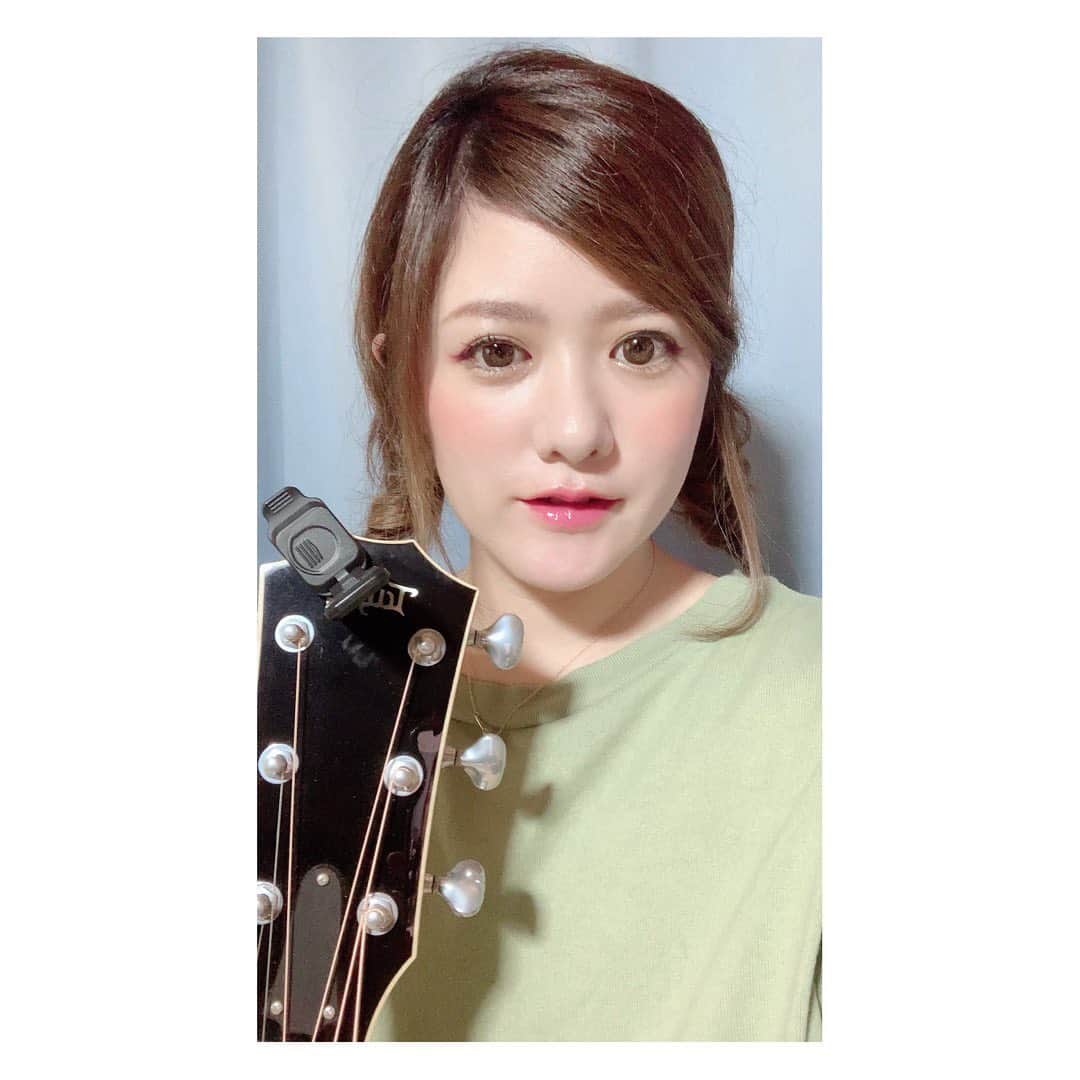 のインスタグラム：「【告知】本日LINEライブ15時半ごろ《第一部》 ❤︎ ❤︎ ぽけ〜〜😲　おっハローございます〜☀️ 昨夜はLINEライブのサーバーパンクで配信が出来ずに、お待たせしていた皆さんごめんなさいでした〜🥺 今日は大丈夫かな？💦 平日ではありますが再トライ、チャレンジとお詫びを含めて本日第一部、第二部と、 お昼間と夜にLINEライブ配信をしようと思います✨✨✨ お昼の第一部は15時半ごろから、 晴れの日のアフタヌーン会☕️🍰 として、おしゃべりをメインに参加してくれた方のリクエストに応えながら配信します♫ おやつを食べながら、お仕事の休憩時間に、 AIMI LINEライブに遊びに来てくださいね😊❤️ ぜひ、アプリからご覧ください！！ そして、夜の部は昨日のリトライ編として昨夜予定していたテーマで、21時ごろを予定しています😄配信がうまくできますよーーに⭐️ #AIMI#singersongwriter #taylorguitars #stereopony#linelive」