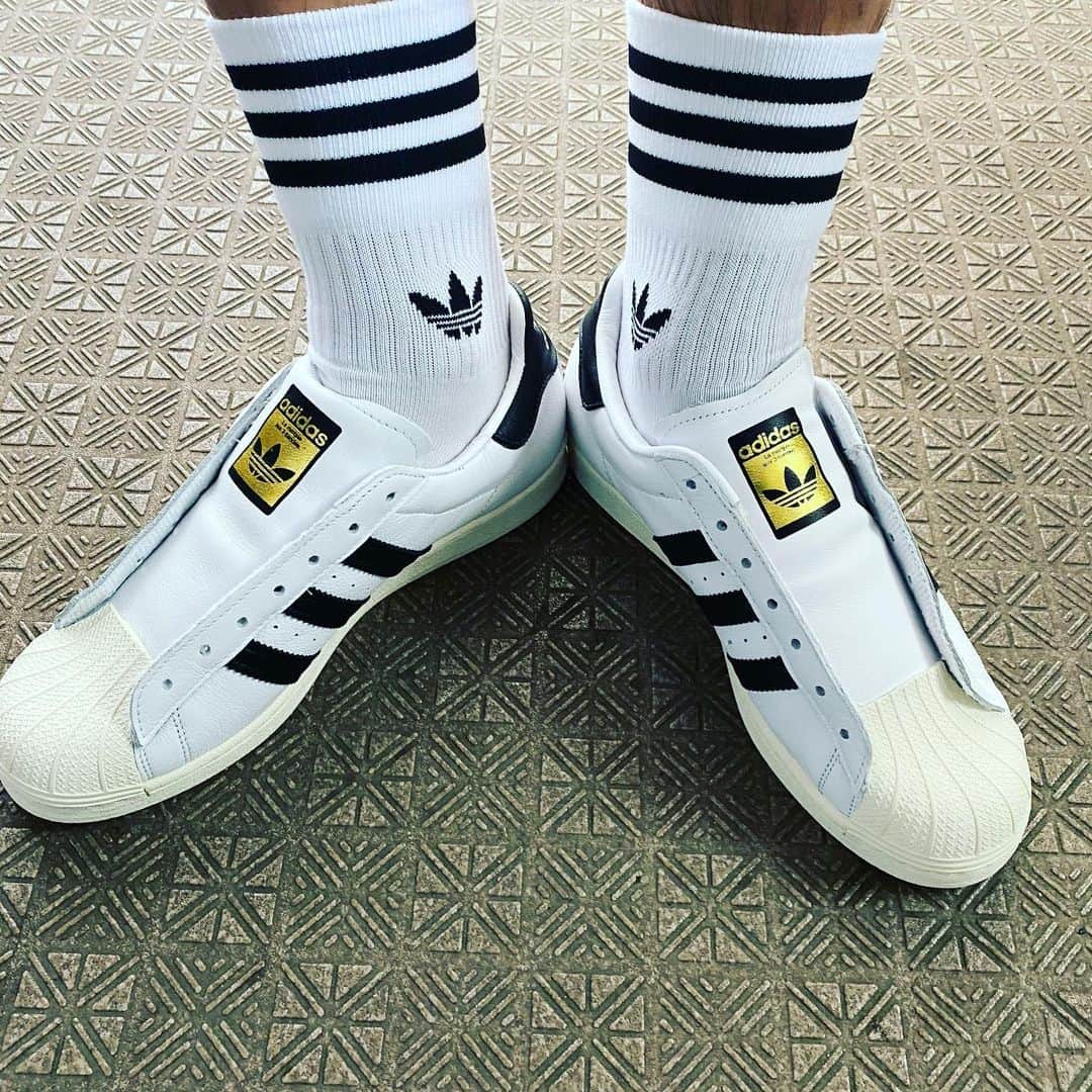 野村浩二さんのインスタグラム写真 - (野村浩二Instagram)「いつもVANS だけど、たまにはadidasもいいねぇ〜 #江戸むらさき野村　#adidas」6月29日 15時31分 - nomura_kouji