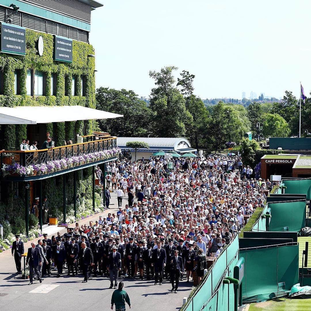 ATP World Tourさんのインスタグラム写真 - (ATP World TourInstagram)「What a sight 💚💜 #Wimbledon 2020 was set to begin today.」6月29日 16時03分 - atptour