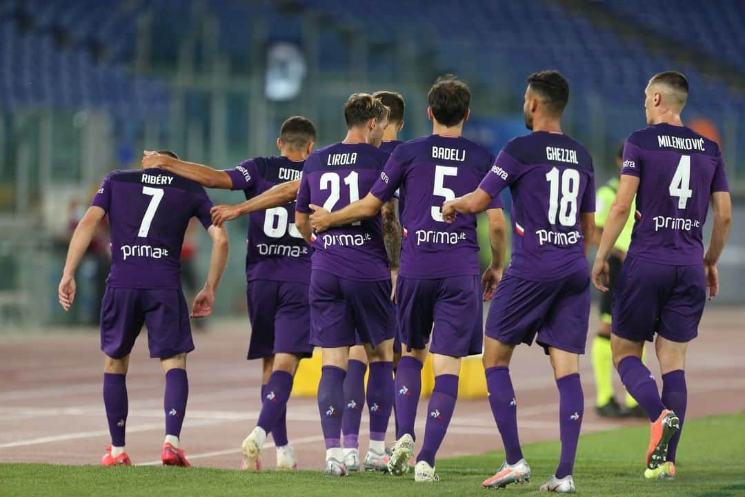 ACFフィオレンティーナさんのインスタグラム写真 - (ACFフィオレンティーナInstagram)「Together. #MondayMotivation  #ForzaViola 💜 #Fiorentina #ACFFiorentina #LazioFiorentina」6月29日 16時15分 - acffiorentina