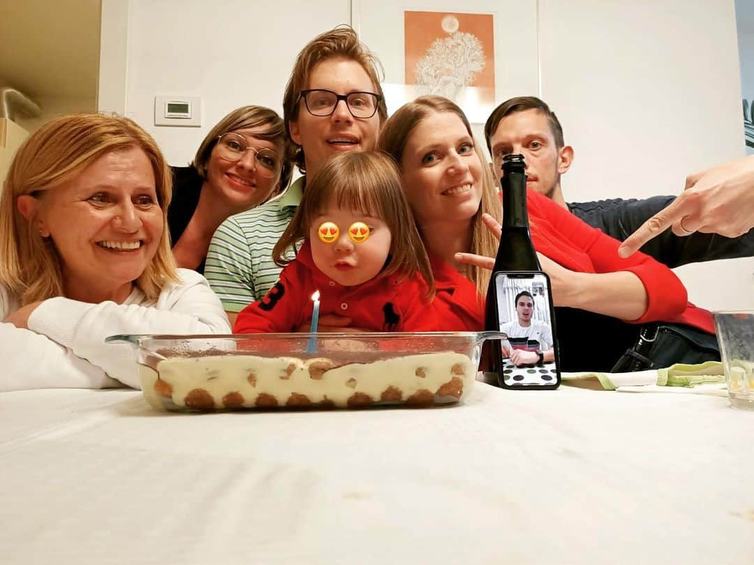 ロレンツォ・クリセティグさんのインスタグラム写真 - (ロレンツォ・クリセティグInstagram)「Family Time 😍🎉 #family #happybirthday #udine #italy #spain」6月29日 16時15分 - lorenzocrisetig