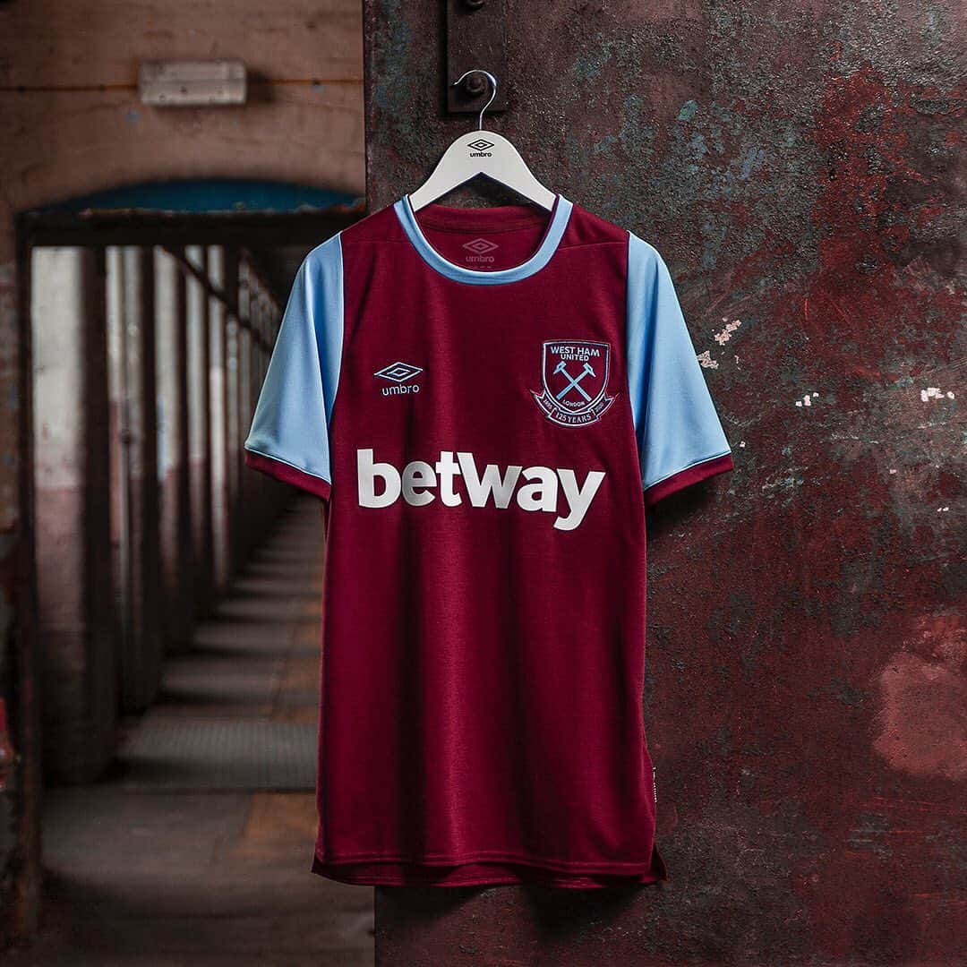 UMBROさんのインスタグラム写真 - (UMBROInstagram)「Introducing the @WestHam Commemorative 125th Anniversary Home Kit #125Together」6月29日 16時17分 - umbro