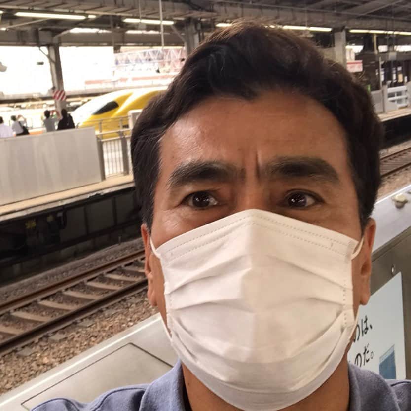石原良純さんのインスタグラム写真 - (石原良純Instagram)「大変、大変。名古屋駅で反対ホームにドクター イエローを発見。驚いている間に走り去ってしまった。残念。」6月29日 16時27分 - yoyoshizumi