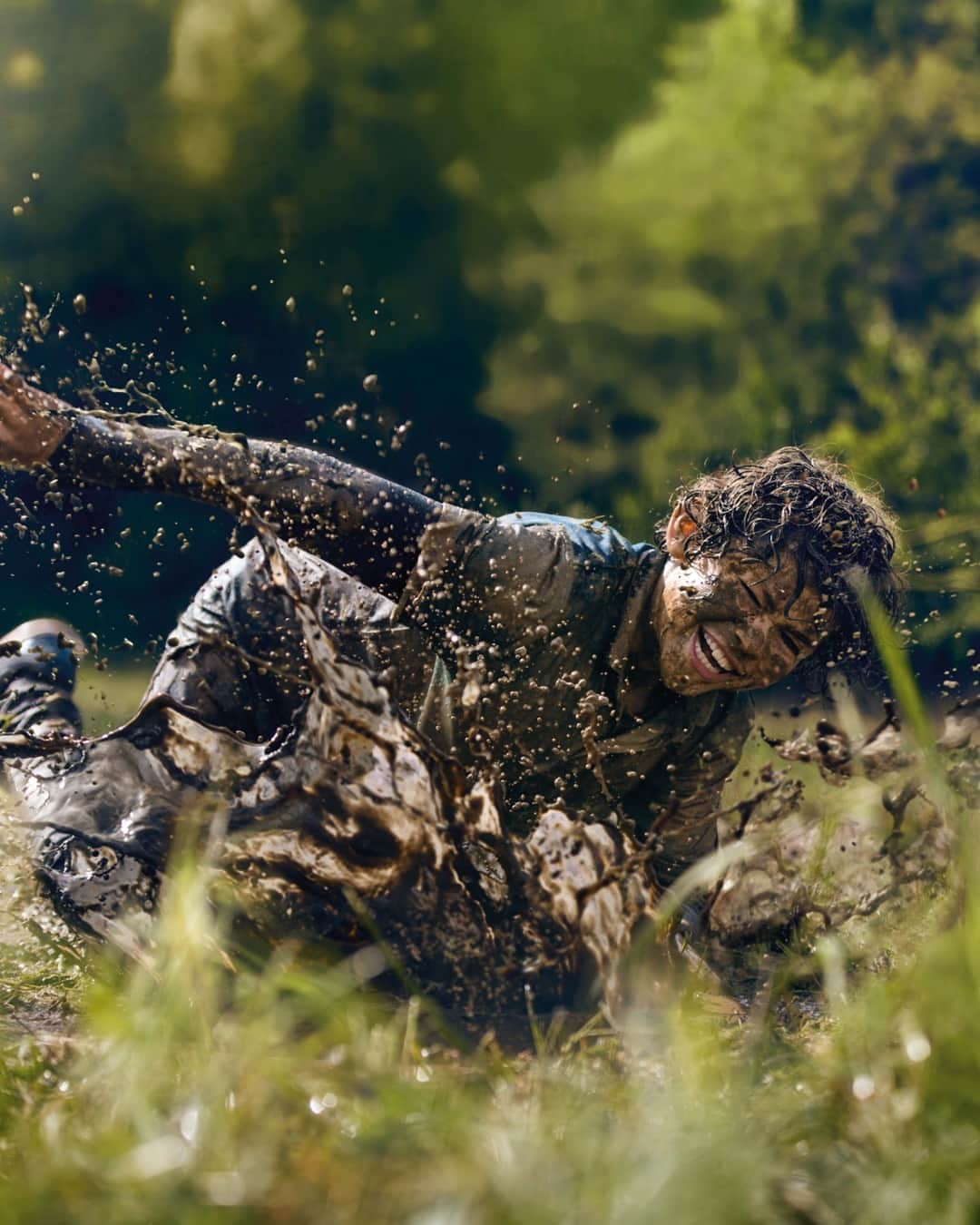 BMWさんのインスタグラム写真 - (BMWInstagram)「Mud. Nature’s invitation to Joy. Happy International Mud Day. #TheX5 #BMW #X5 #MudDay #natureplay #getoutthere #xDrive」6月29日 17時40分 - bmw